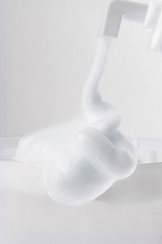 Glycolic vs. Lactic Acid: Which AHA is Right For Your Skin?